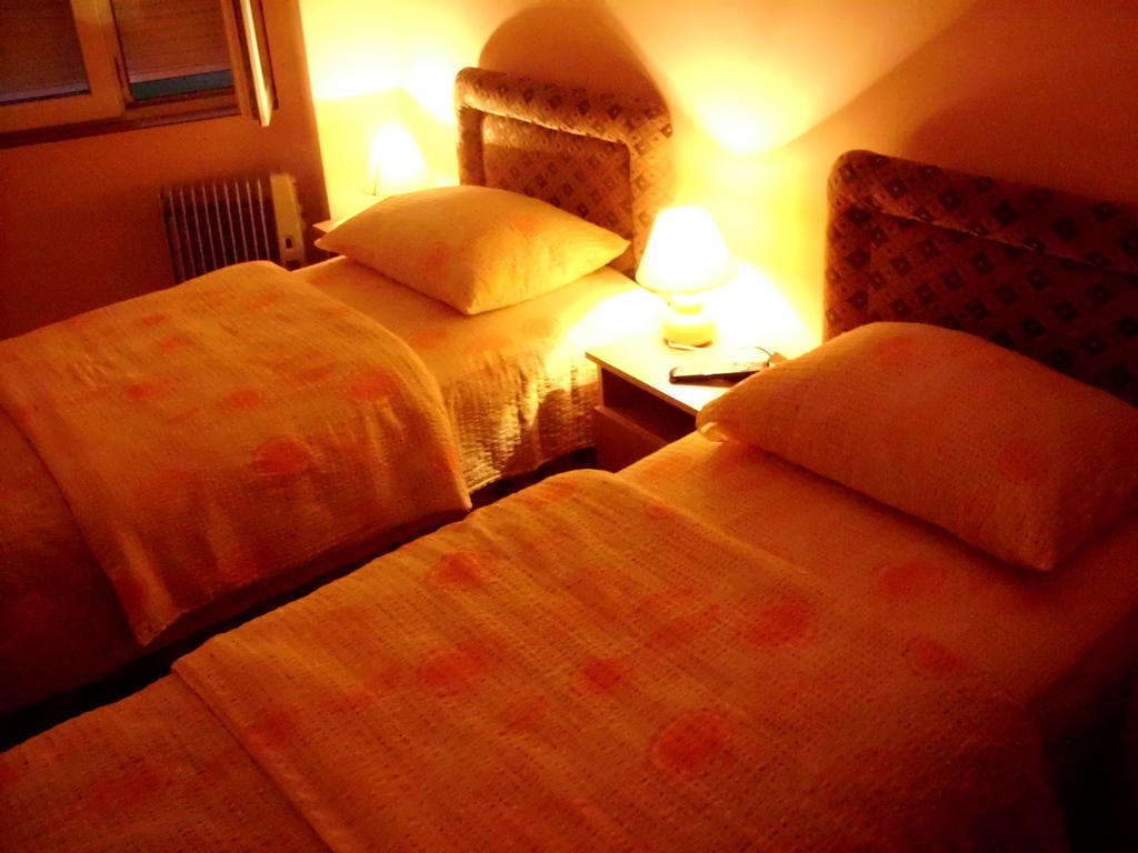 Apartments Bokan Cetinje Pokoj fotografie